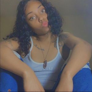 Meet your Posher, Yakeisha